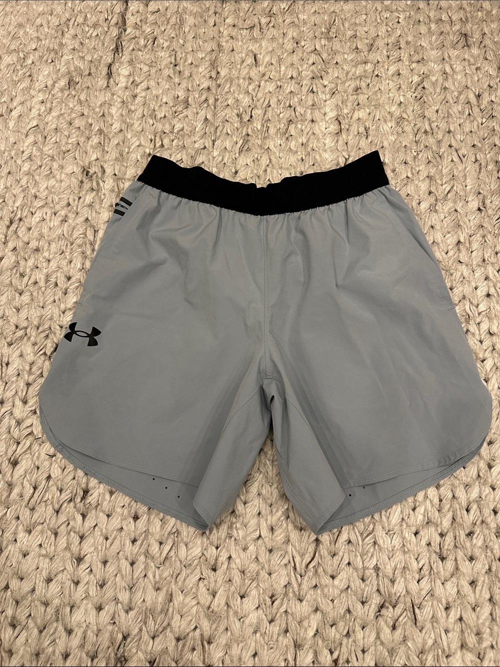 Under Armour Men’s Grey Vanish Elite Shorts with Black Waistband